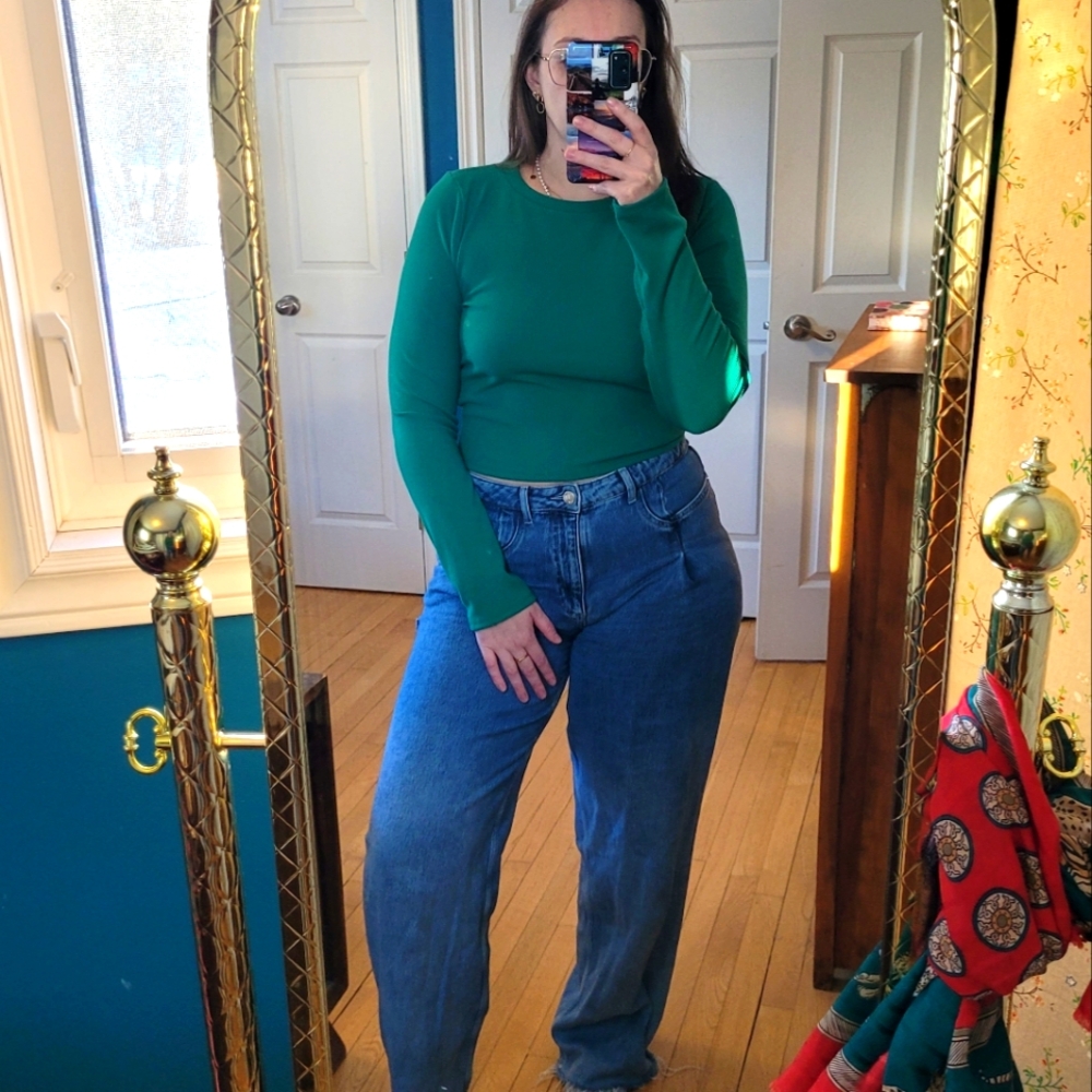 Green Long Sleeve crop Top